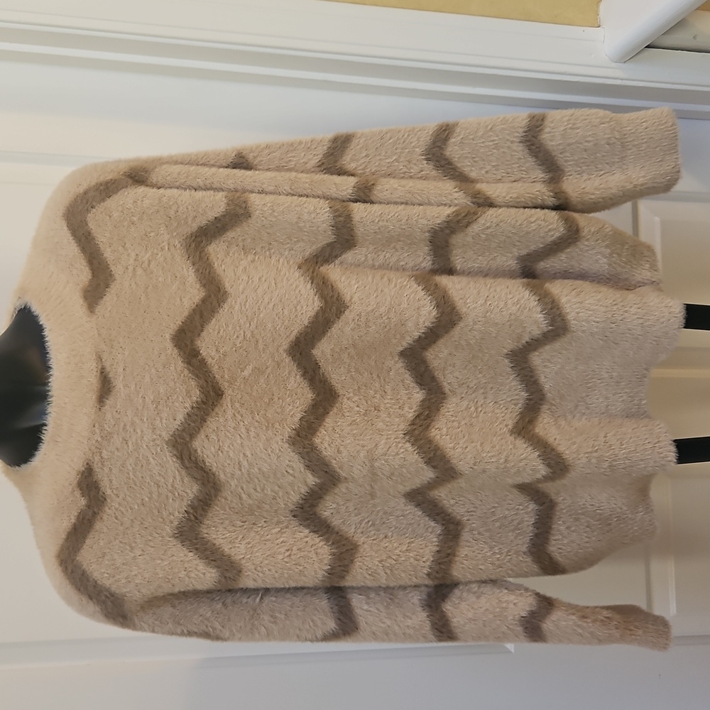 FATE Chevron Patterned Sweater - S